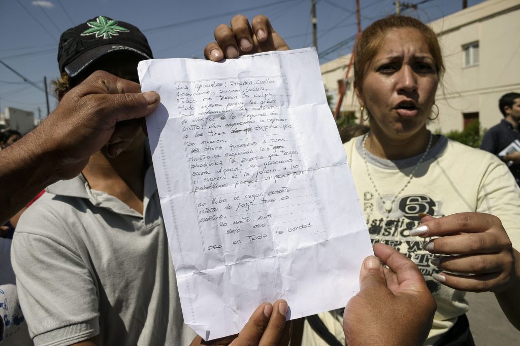 Santiago de Estero. Argentina. Noviembre 05 / 2007 Carta que los familiares de los presos del Penal de Santiago del Estero, pusieron a disposición de la prensa.